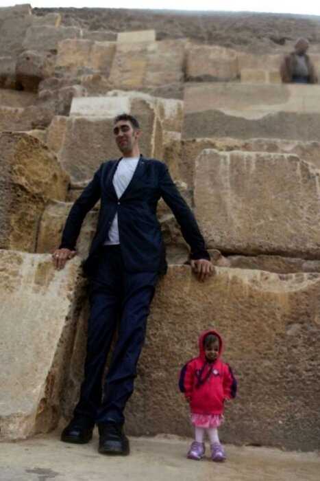 Самый высокий мужчина и самая маленькая женщина в мире наконец встретились