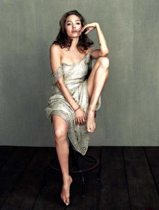 Анджелина Джоли: как менялась самая красивая актриса современности