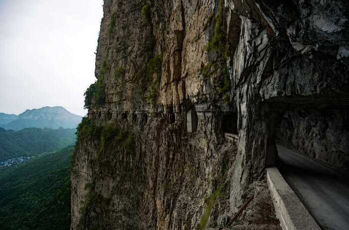 10 самых опасных дорог в мире, по которым осмелиться проехать далеко не каждый