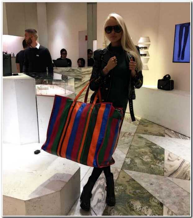Мария Погребняк купила в Париже «бомжовскую» сумку за 120,000 рублей
