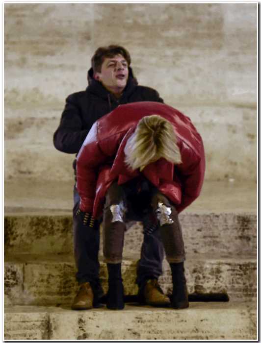 «Вновь влюблена»: 60-летнюю Шэрон Стоун заметили на романтическом свидании в Риме