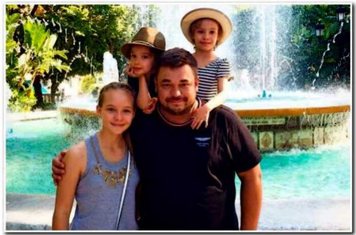 «Годы летят»:Певец Сергей Жуков показал старшую дочь
