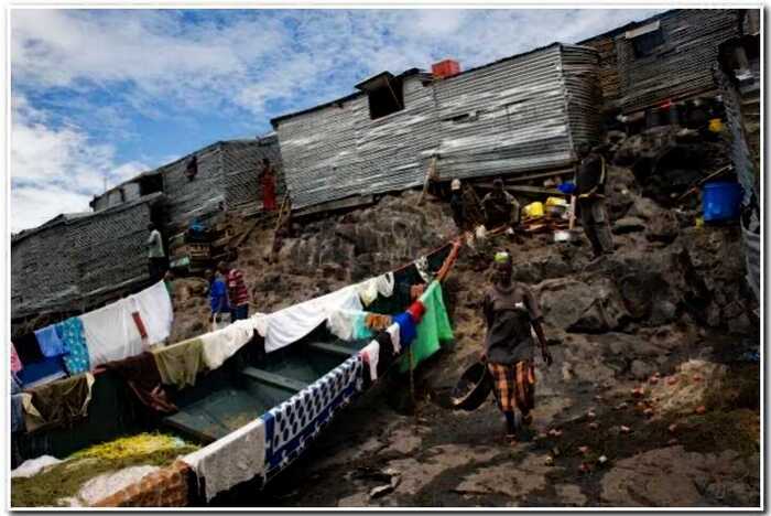 «Тут люди спят на друг друге»: Мгинго — самый густонаселенный остров в мире