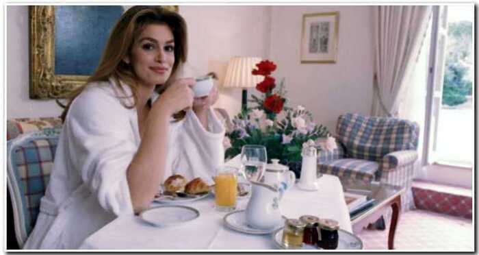 Завтрак моделей: с чего начинают день самые красивые девушки мира