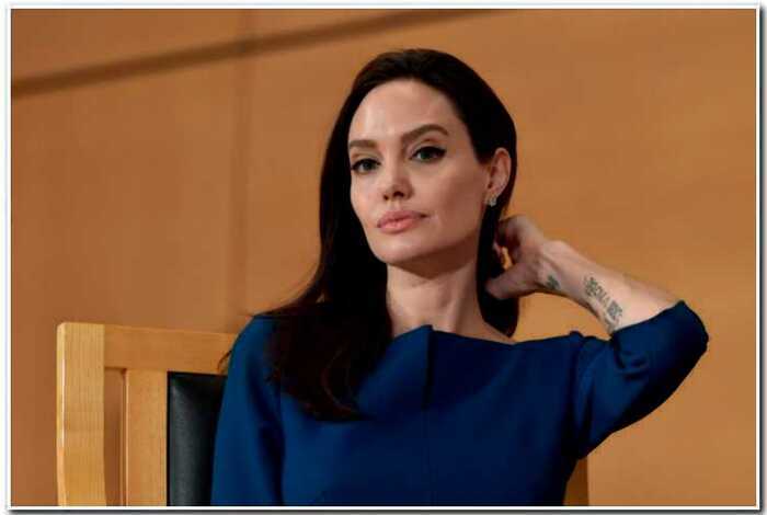 “Яд и желчь”: новая девушка Питта Шарлиз Терон годами ненавидела Анджелину Джоли