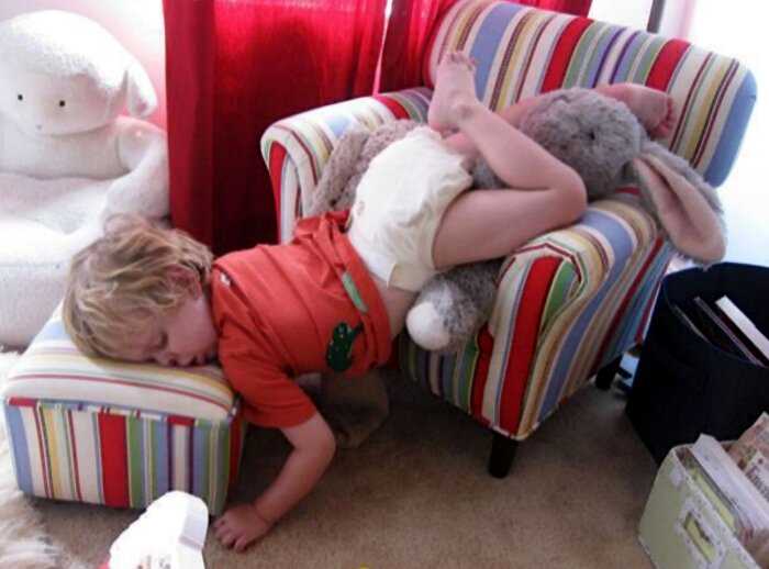 30 веселых доказательств того, что дети могут спать где угодно, как угодно и когда угодно
