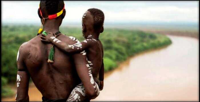 “Самые грязные люди на Земле”: как живет племя, которое никогда не моется