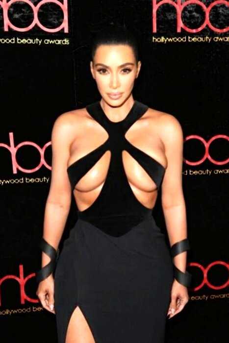 “Расплющенная гордость”: в сети бурно обсуждают новое платье Ким Кардашьян