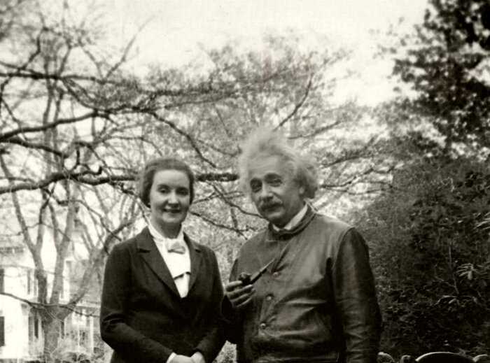 История о том, как русская разведчица стала любовницей Альтберта Эйнштейна