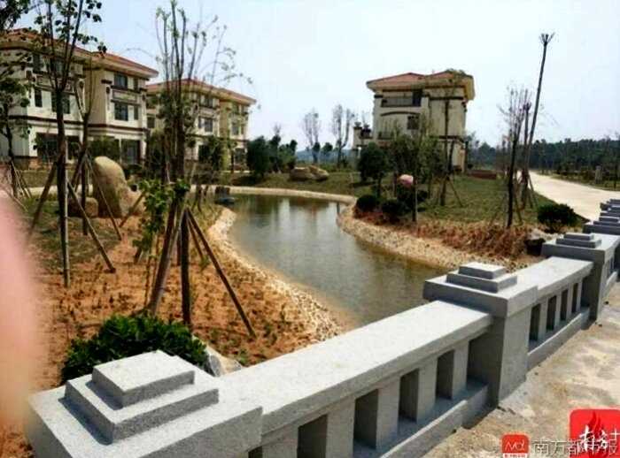 Китайский миллиардер построил в подарок односельчанам роскошные виллы, но там никто не живет