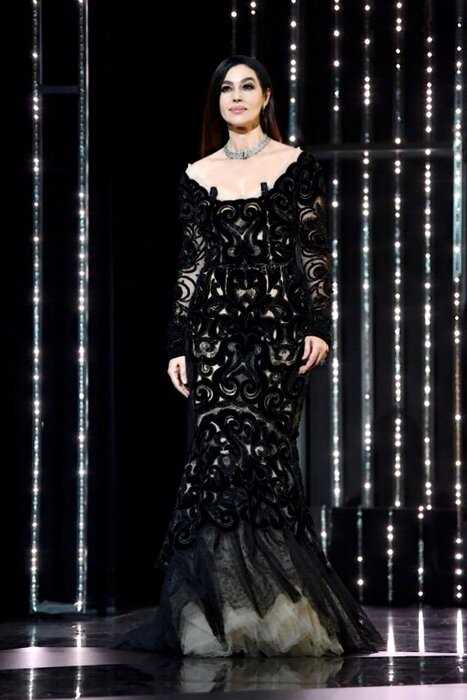 15 чёрных платьев Моники Беллуччи, от которых захватывает дух
