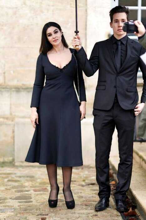 15 чёрных платьев Моники Беллуччи, от которых захватывает дух