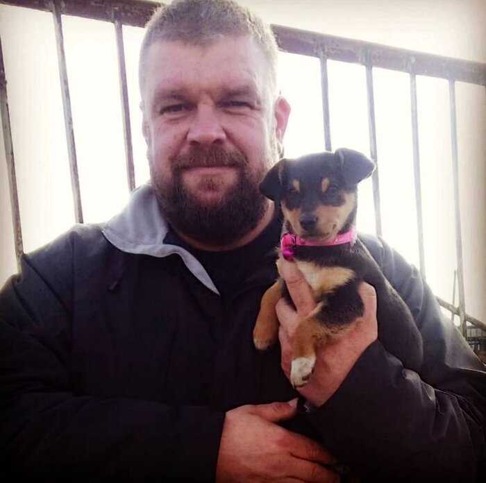 6-летний Ваня с папой спасло уже больше 100 бездомных собак и кошек