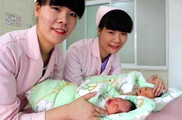 «Уникальный случай»: в Китае родились близняшки… от разных отцов!