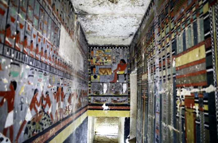 В Египте вскрыли 4000-летнюю гробницу. Войдя внутрь, учёные не поверили своим глазам