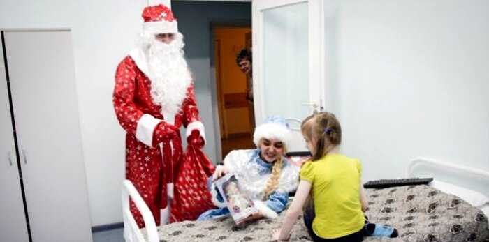 «Корпоративный Дед Мороз»: история о том, как я в детской больнице Дедом Морозом был