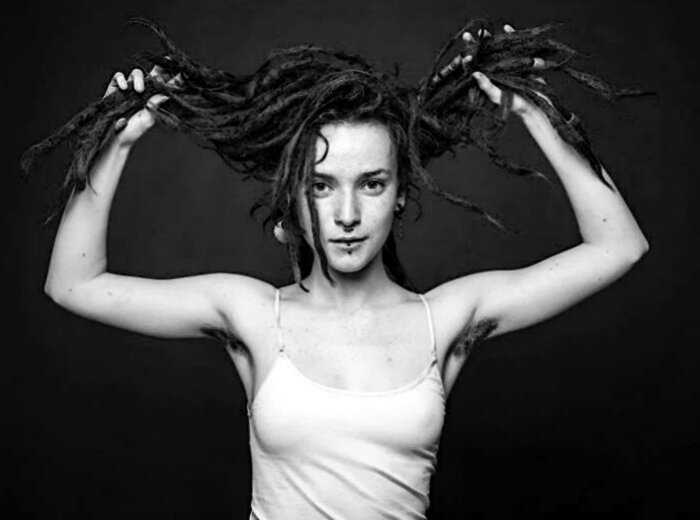 “Волосы — это круто!”: английский фотограф оспаривает нынешние стандарты красоты в новой фотосессии