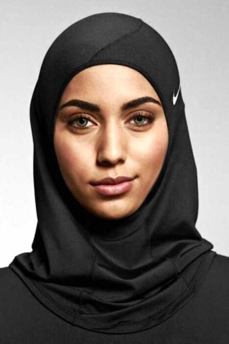 «Спорт и вера»: Nike представил первый хиджаб для занятий спортом