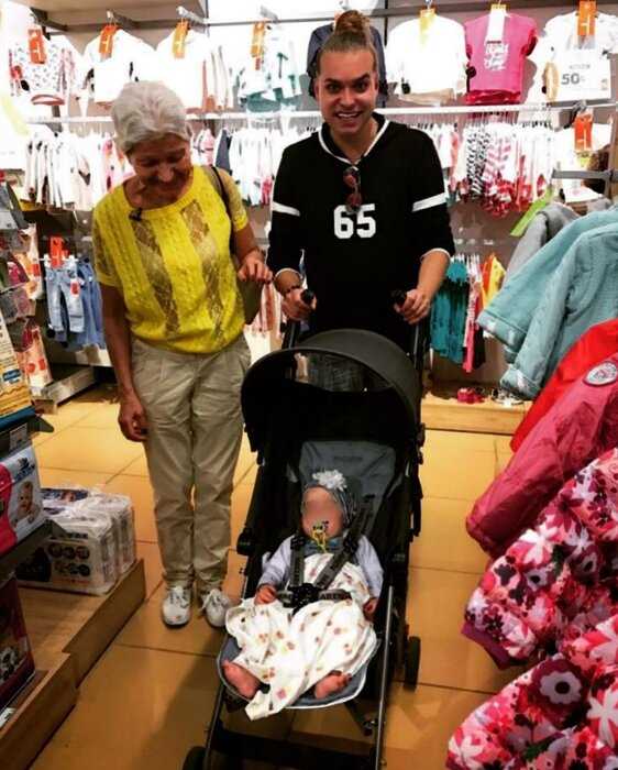“Настоящее чудо”: старушка-жена подарила счастливому Гогену Солнцеву малыша
