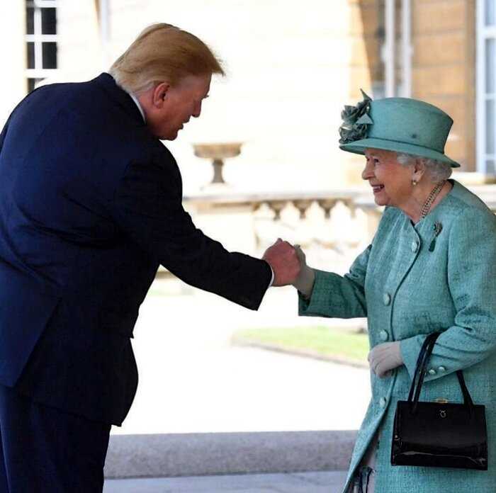 Совершенство: Меланья Трамп покорила своим нарядом Букингемский дворец