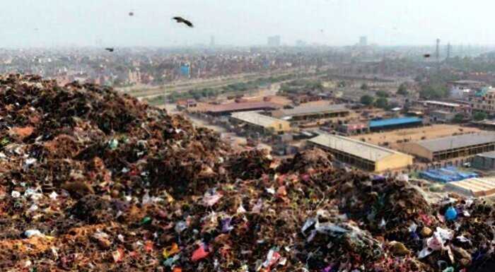 «Природный коллапс»: чудовищная гора мусора в Индии стала выше Тадж-Махала