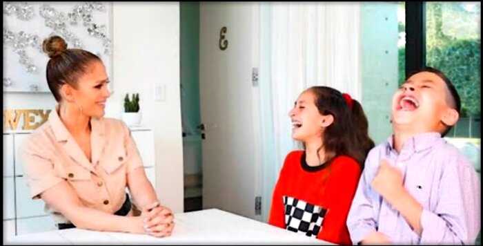 «Как Джей Ло» воспитывает детей: правила жизни 11-летних двойняшек Эмми и Макса