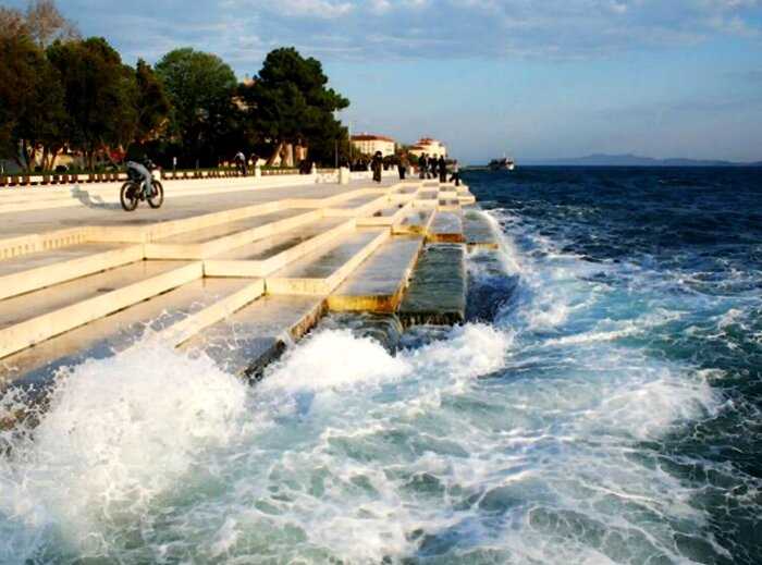 В Хорватии построили 80-метровый орган, на котором могут играть только море и ветер