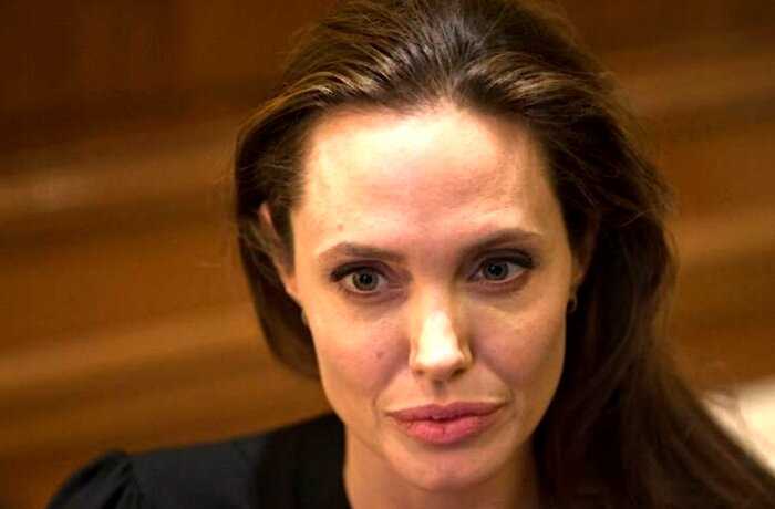 «Нет интиму»: Анджелина Джоли отказалась встречаться с мужчинами
