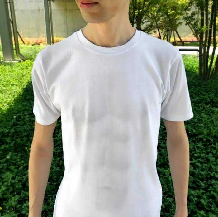 «Дизайнерское тело»: в Японии придумали футболку, делающую людей соблазнительными