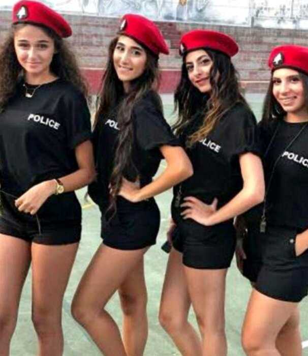 В Ливане мэр приказал полицейским ходить в коротких шортах для привлечения туристов