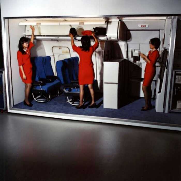 Интересные факты и редкие фото о том, как выглядят рабочие будни стюардесс