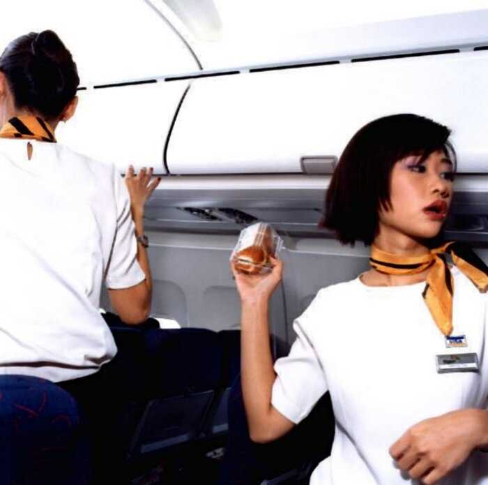Интересные факты и редкие фото о том, как выглядят рабочие будни стюардесс