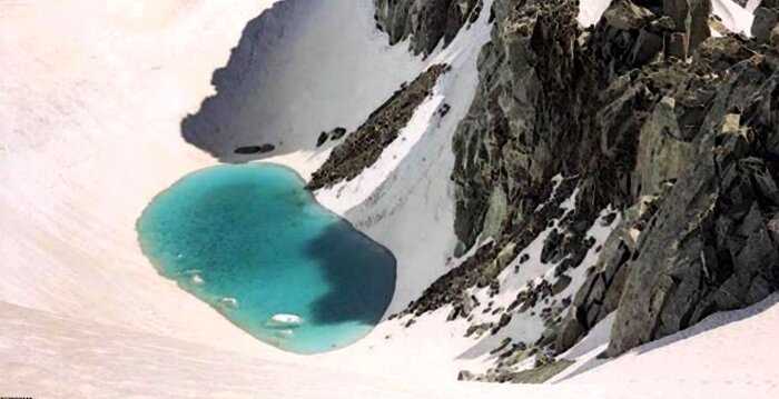 Ученые бьют тревогу: в Альпах найдено новое озеро, которого там быть не должно
