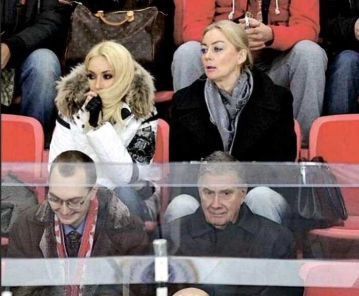 Мама хоккеиста может разрушить хрупкие отношения между Кудрявцевой и мужем