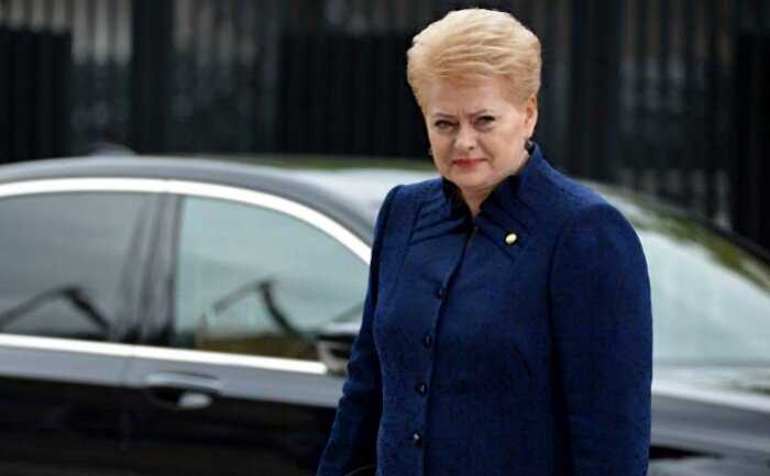 «Красивая и опасная»: мир влюбился в Саймону – телохранителя президента Литвы