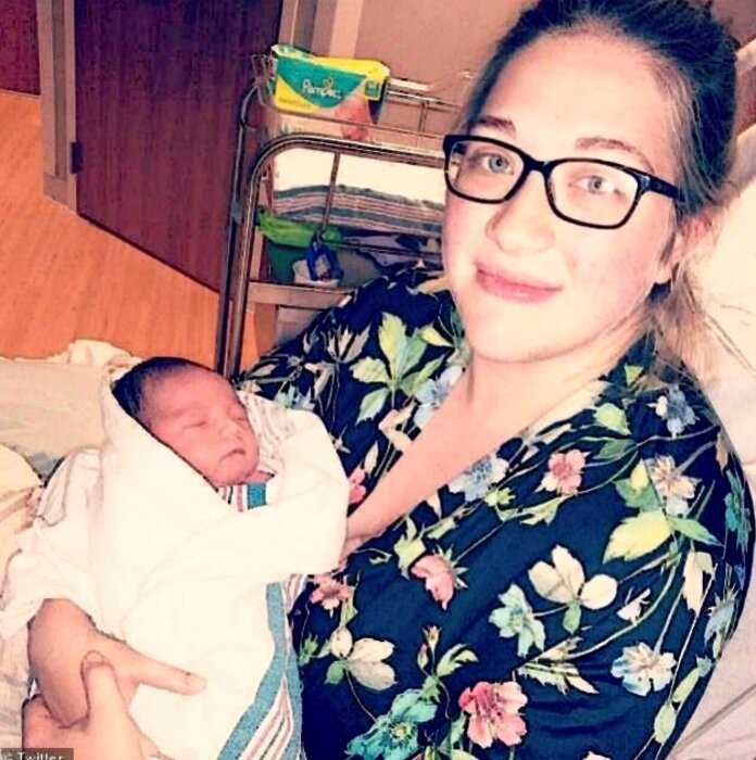 25-летняя мать пожертвовала собой, закрыв ребенка от пуль смертника