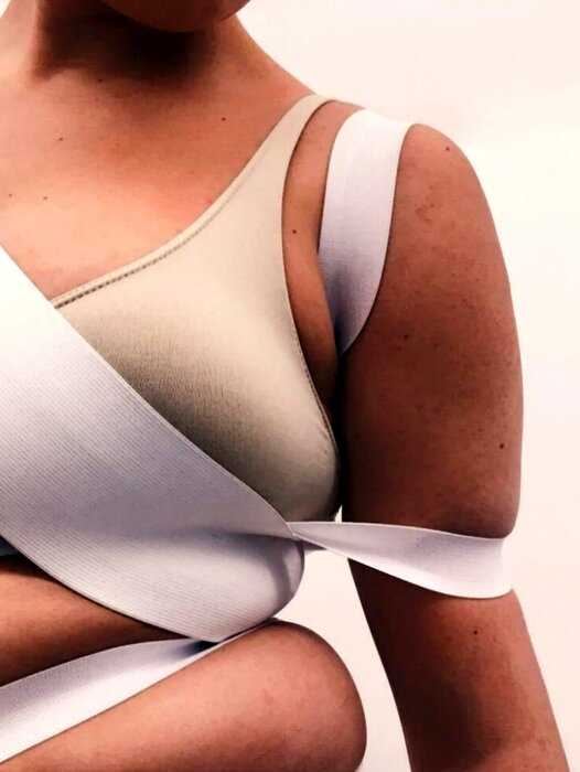 Бразильский дизайнер выпустила одежду, подчеркивающую складки на теле