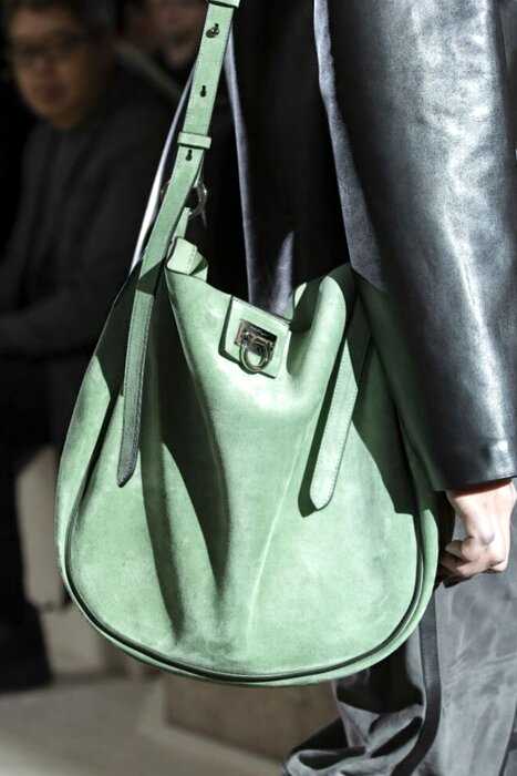 Осень-2019: 30 самых стильных сумок с подиумов