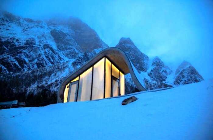 «Идеальный минимализм»: в Норвегии построили самый красивый туалет в мире