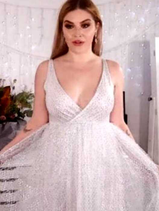 Британка решила сэкономить и купила свадебное платье в интернете. Это было худшее решение