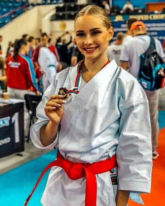 Новая чемпионка России по каратэ свалит вас с ног своей неземной красотой