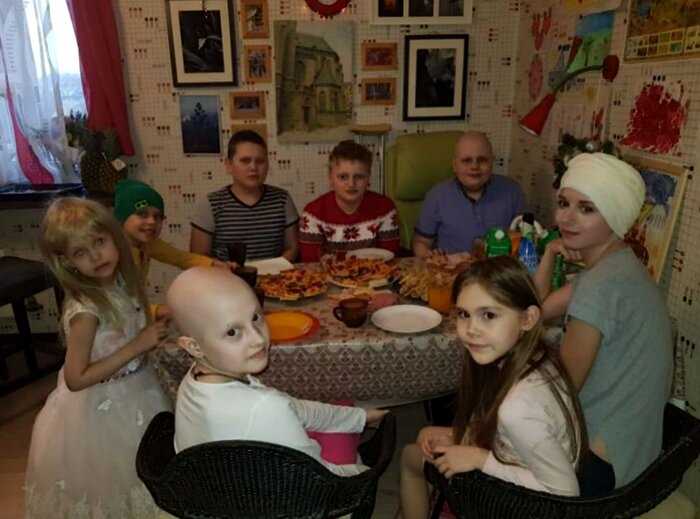 Жители московской многоэтажки потребывали выселить больных раком детей