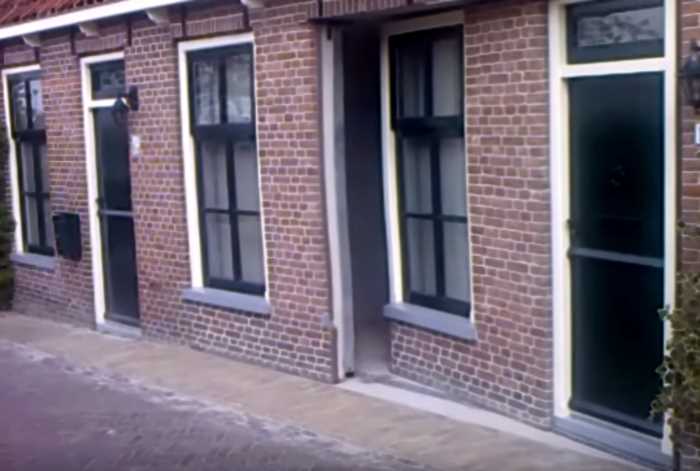 Житель Голландии замаскировал гараж, чтобы избежать штрафов от государства