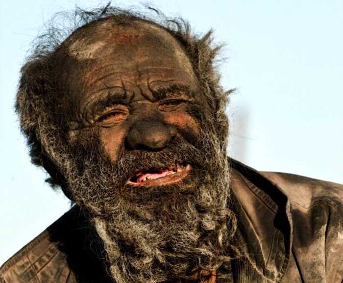 Знакомьтесь — Аму Хаджи, человек, который не мылся 60 лет и поставил мировый рекорд