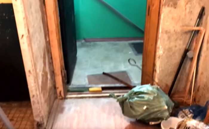Россияне бесплатно отремонтировали квартиру матери-одиночки, чтобы той вернули ребенка