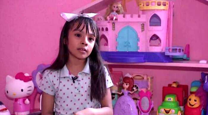 В Мексике нашли 8-летнюю девочку, чей IQ выше, чем у Эйнштейна и Хокинга