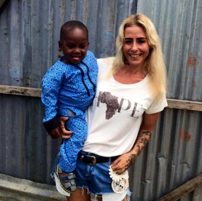 Как сложилась судьба африканского мальчугана, которого усыновила волонтер