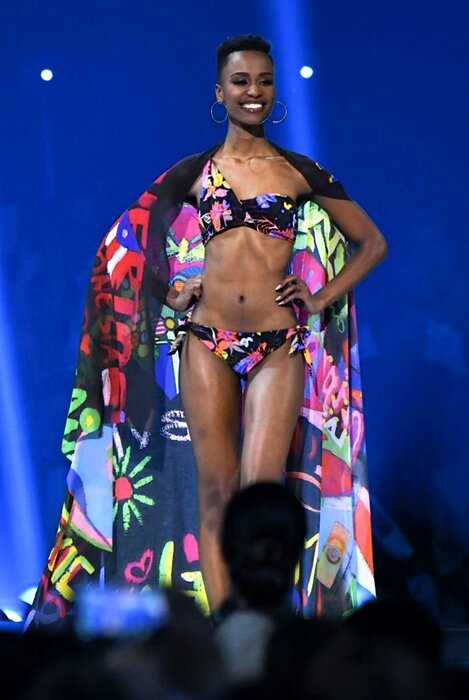«Мисс Вселенная 2019» — красавица из ЮАР Зозибини Тунци