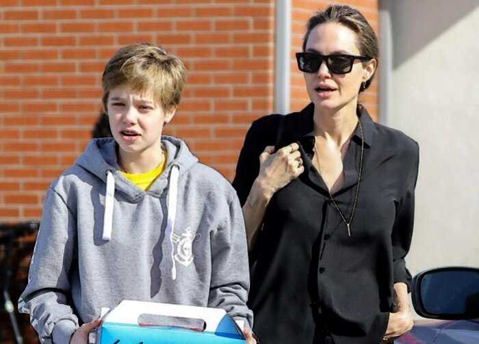 Джоли отказалась отпускать дочь Шайло на праздники к Брэду Питту, вопреки договору