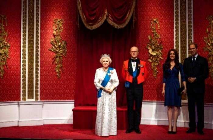 Букингемский дворец отреагировал на переезд принца Гарри и Меган Маркл в Канаду